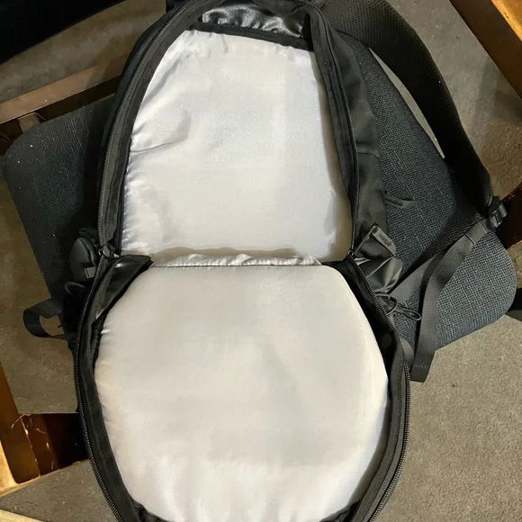 Harley-Davidson Black Backpack with Orange Highlights - Picture 7 of 8